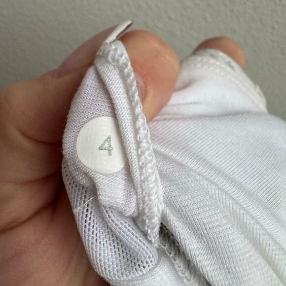 Lululemon Twist and  Toil Tank Top Built In Bra Shirt Womens 4 Small Palm Camo - Picture 5 of 5